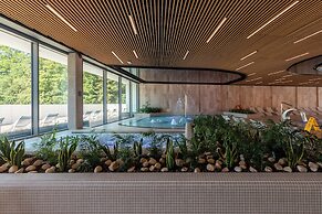 Apartment Royallux Sea View by Renters