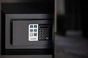 Apartment Royallux Sea View by Renters