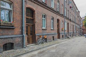 Apartment With a Mezzanine by Renters