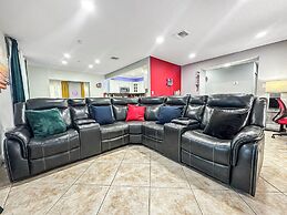 Unique Escape GameRoom! Bar, BBQ, Spacious, and Near Beach