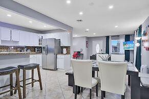 Unique Escape GameRoom! Bar, BBQ, Spacious, and Near Beach