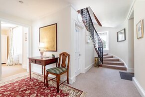 Charming 7-bed Estate House Near Gleneagles
