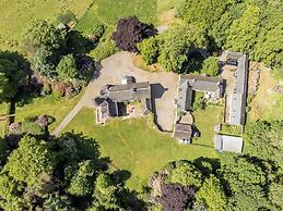 Charming 7-bed Estate House Near Gleneagles