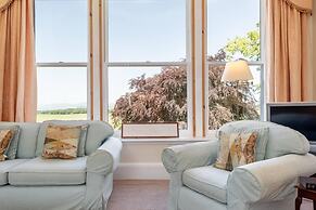 Charming 7-bed Estate House Near Gleneagles