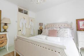 Victorian Cottage Writers Retreat