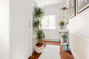 Victorian Cottage Writers Retreat