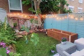 Victorian Cottage Writers Retreat