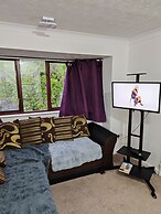 Beautiful 1-bed Apartment in Croydon-free Parking