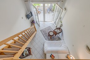 Beachfront Apartment With Balcony and Parking