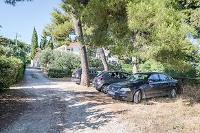 Beachfront Apartment With Balcony and Parking