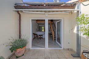 Beachfront Apartment With Balcony and Parking