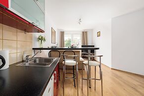 Bright & Comfy Apartment by Renters