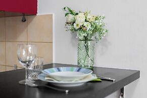 Bright & Comfy Apartment by Renters