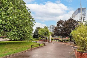 Luxury 9ine Beautiful Broad Street Apartment