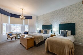 Craigroyston House & Lodge