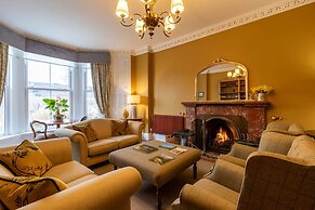 Craigroyston House & Lodge