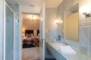 Craigroyston House & Lodge