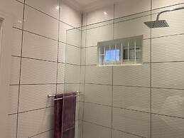 After 5 Apartment 2, 3 Spacious En-suite Bedrooms