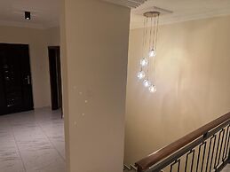 After 5 Apartment 2, 3 Spacious En-suite Bedrooms