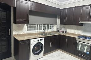 After 5 Apartment 2, 3 Spacious En-suite Bedrooms