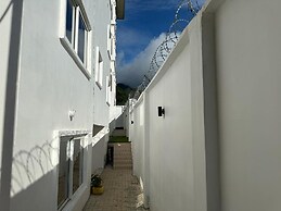 After 5 Apartment 2, 3 Spacious En-suite Bedrooms