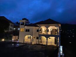 After 5 Apartment 2, 3 Spacious En-suite Bedrooms