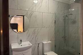 After 5 Apartment 2, 3 Spacious En-suite Bedrooms