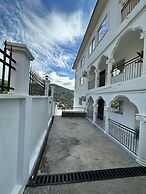 After 5 Apartment 3, 2 Spacious En-suite Bedrooms