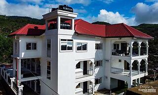 After 5 Apartment 3, 2 Spacious En-suite Bedrooms