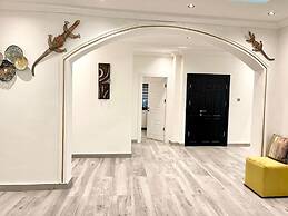 After 5 Apartment 3, 2 Spacious En-suite Bedrooms