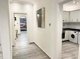 After 5 Apartment 3, 2 Spacious En-suite Bedrooms