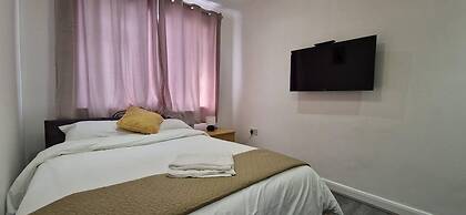 Captivating 2-bed Apartment in Ilford