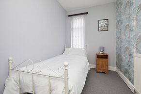 Comfortable 4-bed House in Hucknall, Nottingham