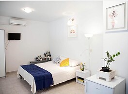 Idea Studio Apartment Center City With Parking