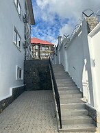 After 5 Apartment 1- 3 Spacious En-suite Bedrooms