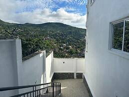 After 5 Apartment 1- 3 Spacious En-suite Bedrooms