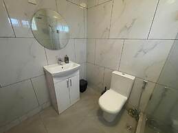 After 5 Apartment 1- 3 Spacious En-suite Bedrooms