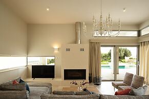 Luxurious Retreat Villa in Heraklion Crete