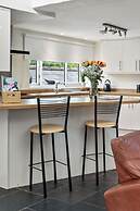 Charming 3-bed Apartment in Haverfordwest