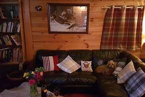 Charming 2-bed Cabin in Sutton Coldfield