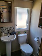 Static Caravan - The Dizzard