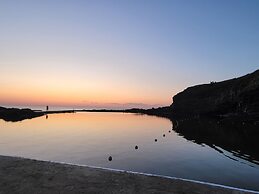 Static Caravan - The Dizzard