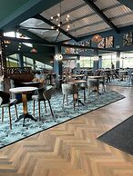 Static Caravan - The Dizzard