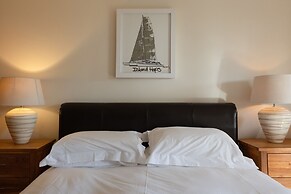 Vantage Point, Hillfield Village