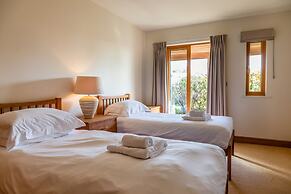 Vantage Point, Hillfield Village