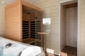 Vantage Point, Hillfield Village