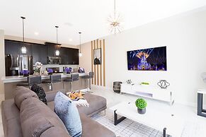 Gorgeous 4 Bd w Pool at Champions Gate Resort 1020