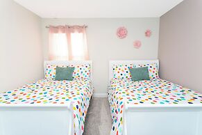 Gorgeous 4 Bd w Pool at Champions Gate Resort 1020