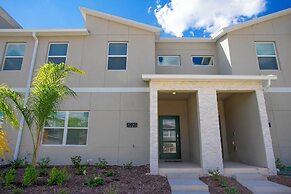 Gorgeous 4 Bd w Pool at Champions Gate Resort 1020