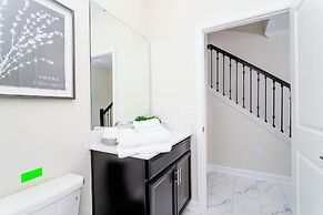 Gorgeous 4 Bd w Pool at Champions Gate Resort 1020